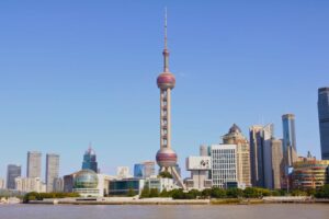 深圳超越上海北京成为中国最大工业强市 Shenzhen Dethrones Shanghai Beijing as China Top Industrial Powerhouse