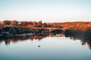 特朗普建议美国可能对古巴进行”友好接管”