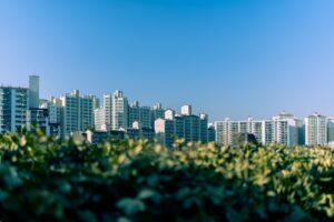 马克斯生活在「租房者的天堂」，但有人认为该市著名的住房制度不公平