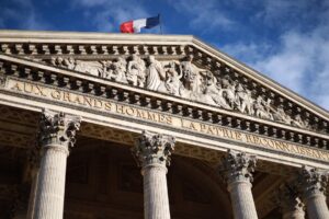 The 'internationally acclaimed' French sculptor who is nowhere to be found