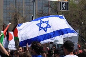 Israel warns of strike on Lebanon-Syria border crossing as attacks continue