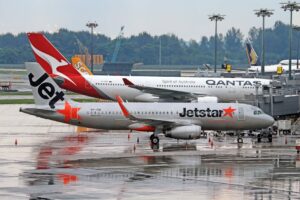 Jetstar, Qantas axe flights on major route