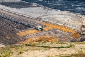 Macarthur lands mining heavyweight to cornerstone WA iron ore dreams