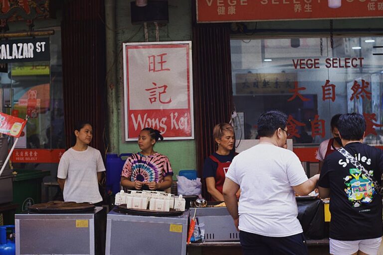 黄英贤在停火期间访问亚洲