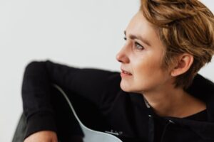 Tears for Ugle-Hagan as ex-Bulldog prepares to make Suns debut