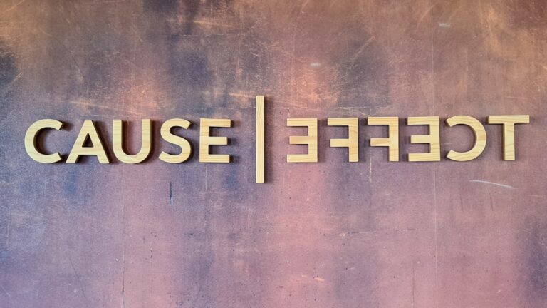 美国同意和解指控印度亿万富翁隐瞒贿赂计划的诉讼