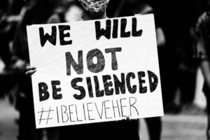 Elders warn against violence, urge for space to grieve as Alice Springs mourns child