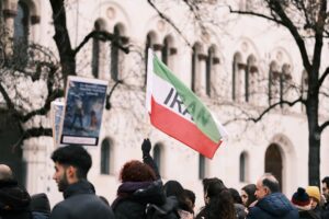 Iran's president orders internet access to be restored