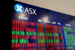 ASX higher as tech shares rebound