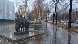 Four dead as Russia launches major attack across Ukraine, authorities say