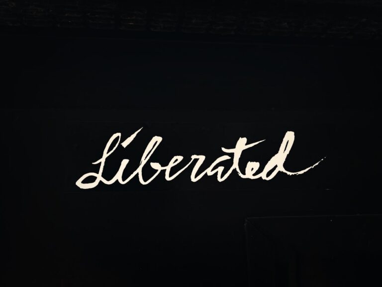 自由党警告首次购房者负资产风险,但专家认为无需过虑