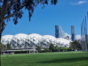 Melbourne park evacuated after dynamite find as bomb unit makes controlled detonations