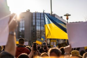 Russian strike on Ukraine leaves multiple dead and others feared trapped