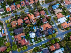 'Nervous' investors retreat from housing market as downturn broadens