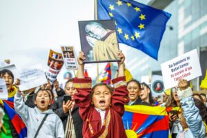 Pope urges Europe to do more for migrants as he visits gateway island