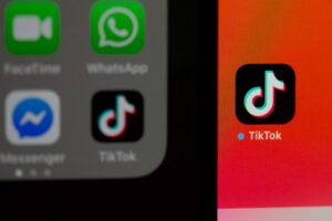 TikTok exec flies in from US to front antisemitism royal commission