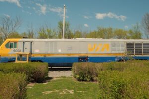 Victoria's regional rail network remains at standstill after Telstra outage