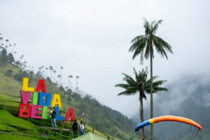US offers $1bn to Colombia on new right-wing president's first day of office